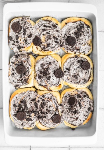 Delicious Oreo Roll